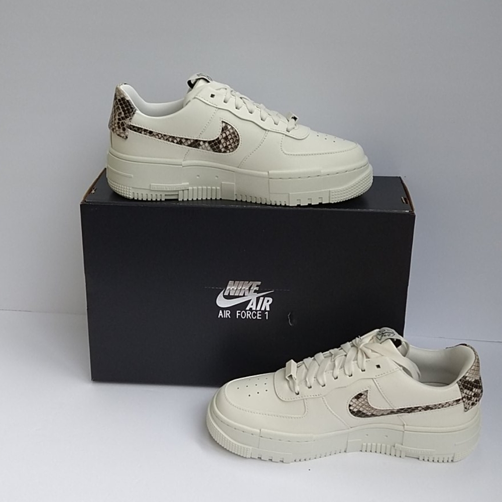 Women's Air Force 1